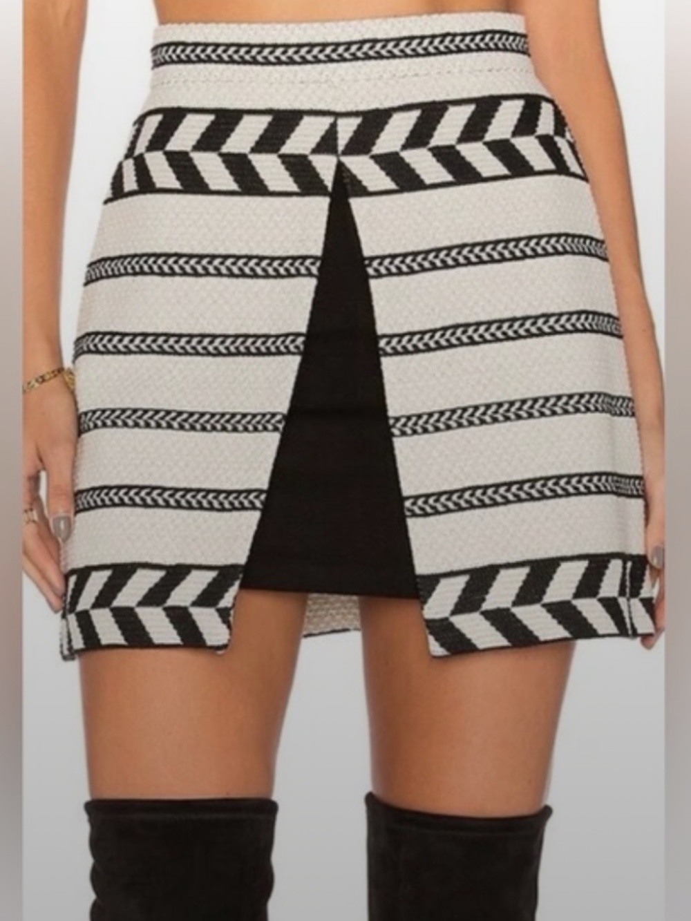 Alice + Olivia Black and Cream Aztec Daysi Mini Skirt 12
